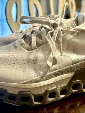 On Running Cloudmonster Women’s Running Shoe - White